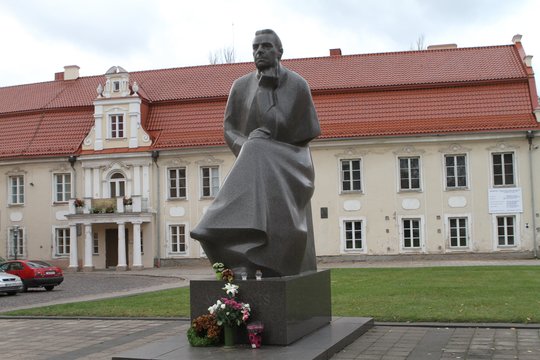 1862 m. gimė kunigas, žymiausias XIX a. pabaigos–XX a. pradžios lietuvių poetas Maironis (Jonas Mačiulis).<br>M.Patašiaus nuotr.