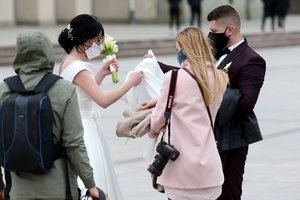 Savivaldybėse, kur įvestas karantinas, siūloma iki 5 riboti santuokos ceremonijos dalyvius
