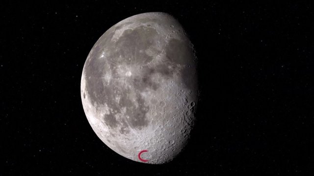Itin svarbus NASA atradimas – vanduo šviesiojoje Mėnulio pusėje
