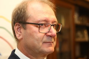 COVID-19 testo rezultatų sulaukęs V. Uspaskichas: „Blyn, žurnalistai neduoda ramybės“