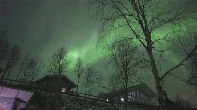Pasigrožėkite įspūdingu reginiu: dangų virš Suomijos nušvietė Šiaurės pašvaistė
