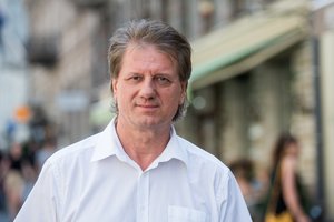 S. Čaplinskas sukritikavo kaukių dėvėjimą lauke: „Tai absurdas“