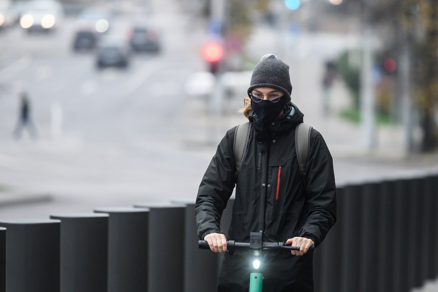Nuo trečiadienio kaukės privalomos visose viešose vietose Vilniuje.<br>V.Skaraičio nuotr.
