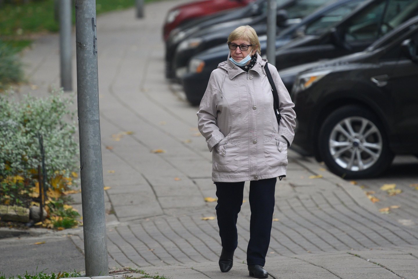 Nuo trečiadienio kaukės privalomos visose viešose vietose Vilniuje.<br>V.Skaraičio nuotr.