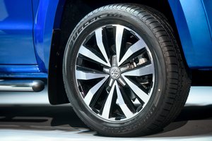 „Volkswagen“ atšauks daugiau nei 200 tūkst. automobilių „Jetta“: gali užsidegti