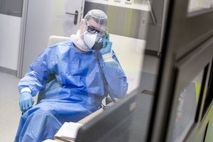 Lietuva išleis ne vieną milijoną eurų vaistui, padedančiui įveikti koronavirusą