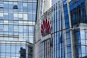 Dėl sankcijų „Huawei“ švenčia konkurentė – pelnas išaugo 50 proc.