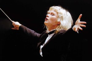 Jau rytoj Kongresų rūmuose – išskirtinis garsių moterų atlikėjų koncertas su orkestru