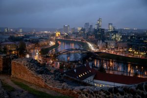 Atsakė dėl didžiulį sujudimą sukėlusių naujųjų šviestuvų: jie nepalaiko 5G ryšio