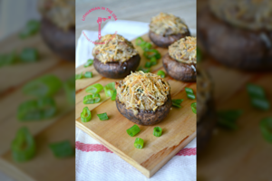 Dieviškai skanūs įdaryti pievagrybiai: užkandėlė, kuri papuoš bet kokių vaišių stalą