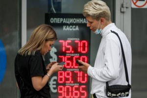 Bankrutavusių žmonių skaičius Rusijoje auga milžinišku greičiu, tačiau blogiausia – dar prieš akis