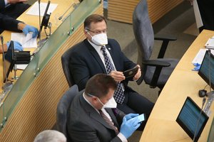 Naujos kadencijos Seimo nariai gavo kvietimą išsitirti dėl koronaviruso: B. Matelis atsisako