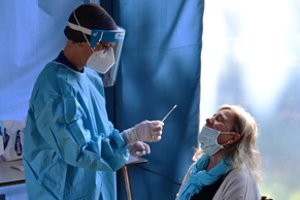 Naujas būdas aptikti koronavirusą: truktų kelias sekundes