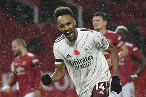 Laukiamiausią savaitgalio „Premier“ lygos mūšį laimėjusi „Arsenal“ grįžo į pergalių kelią