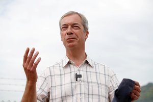 „Ponas Brexit“ N. Farage'as su savo partija kovos prieš karantinus