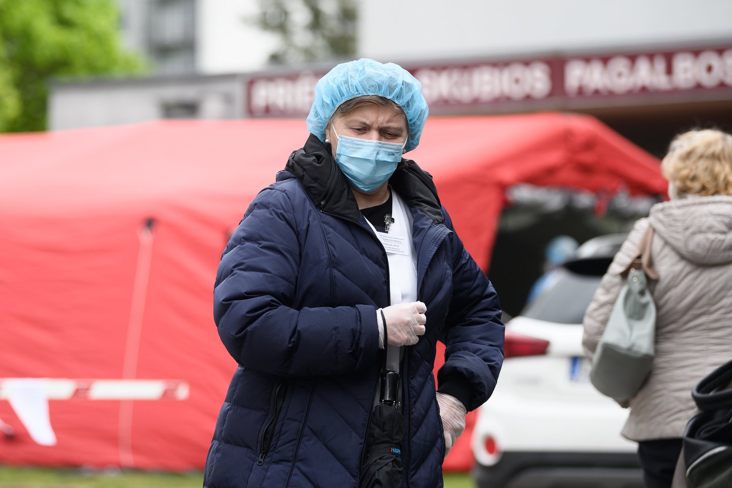 Profesorius J.Kalibatas mano, kad dėl SAM vadovybės kaltės į kovą su COVID-19 Lietuvos medikai stojo vos ne basi ir nuogi.<br>V.Skaraičio nuotr.