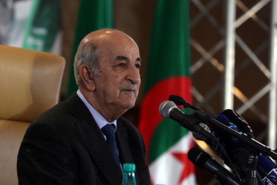 Alžyro prezidentas A. Tebboune'as užsikrėtė COVID-19