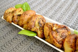 Keptos traiškytos bulvės maloniai nustebins tiek namiškius, tiek svečius