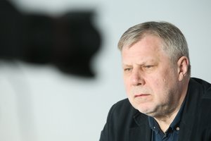 F. Latėno dukra Elžbieta paskelbė laidotuvių detales: „Suprasime, jei atsisveikinsite mintimis“