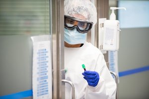 Baltijos šalyse koronaviruso protrūkis: rekordinis susirgimų skaičius Estijoje, Latvijoje tik dešimčia mažiau nei ketvirtadienį