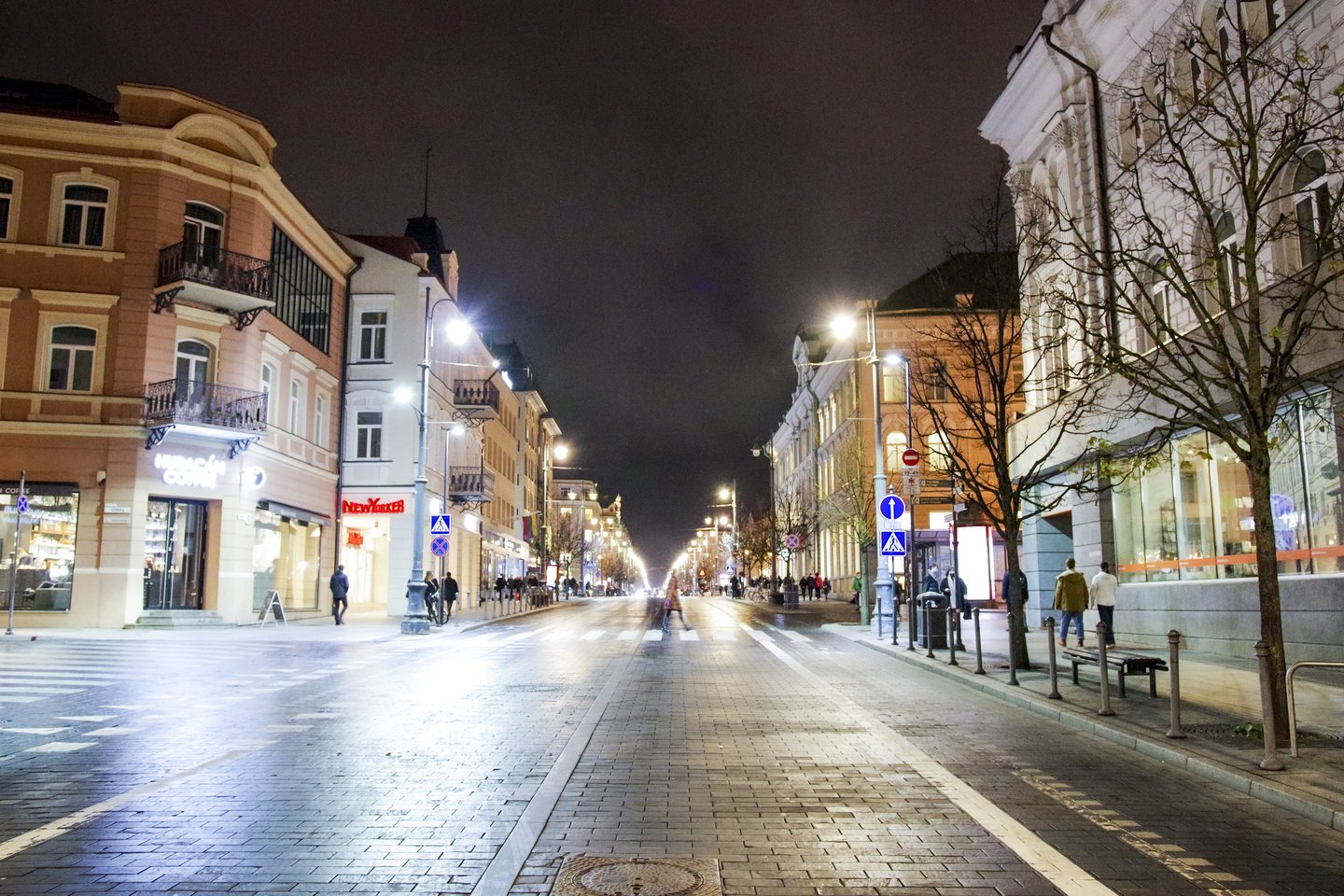 Nuo šeštadienio Lietuvoje trims savaitėms įvedamas visuotinis karantinas.<br>V.Ščiavinsko nuotr.
