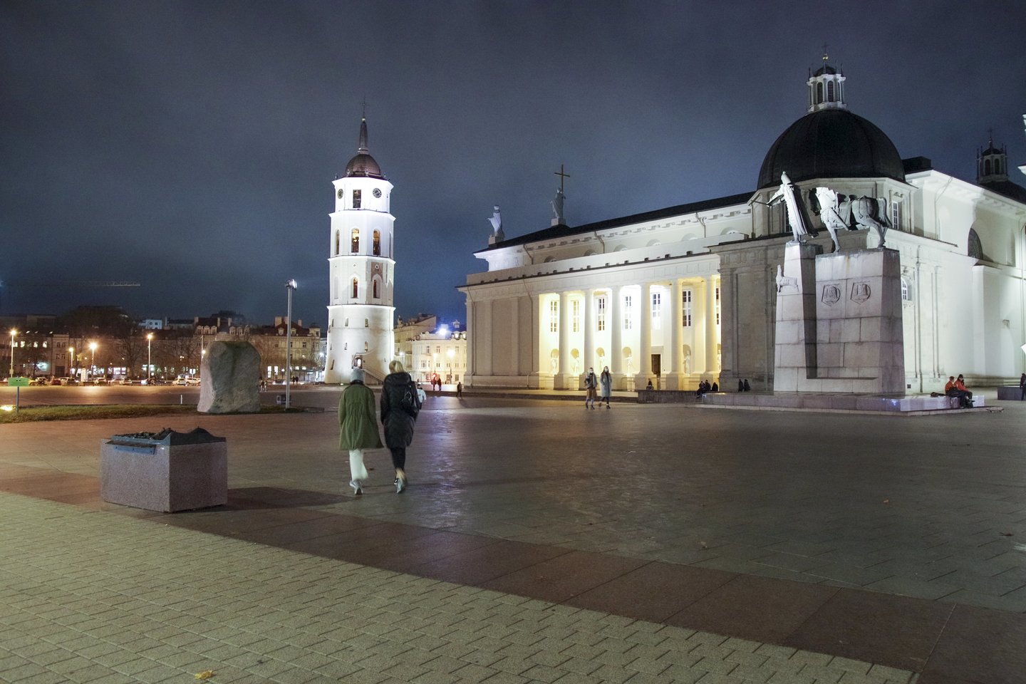 Nuo šeštadienio Lietuvoje trims savaitėms įvedamas visuotinis karantinas.<br>V.Ščiavinsko nuotr.