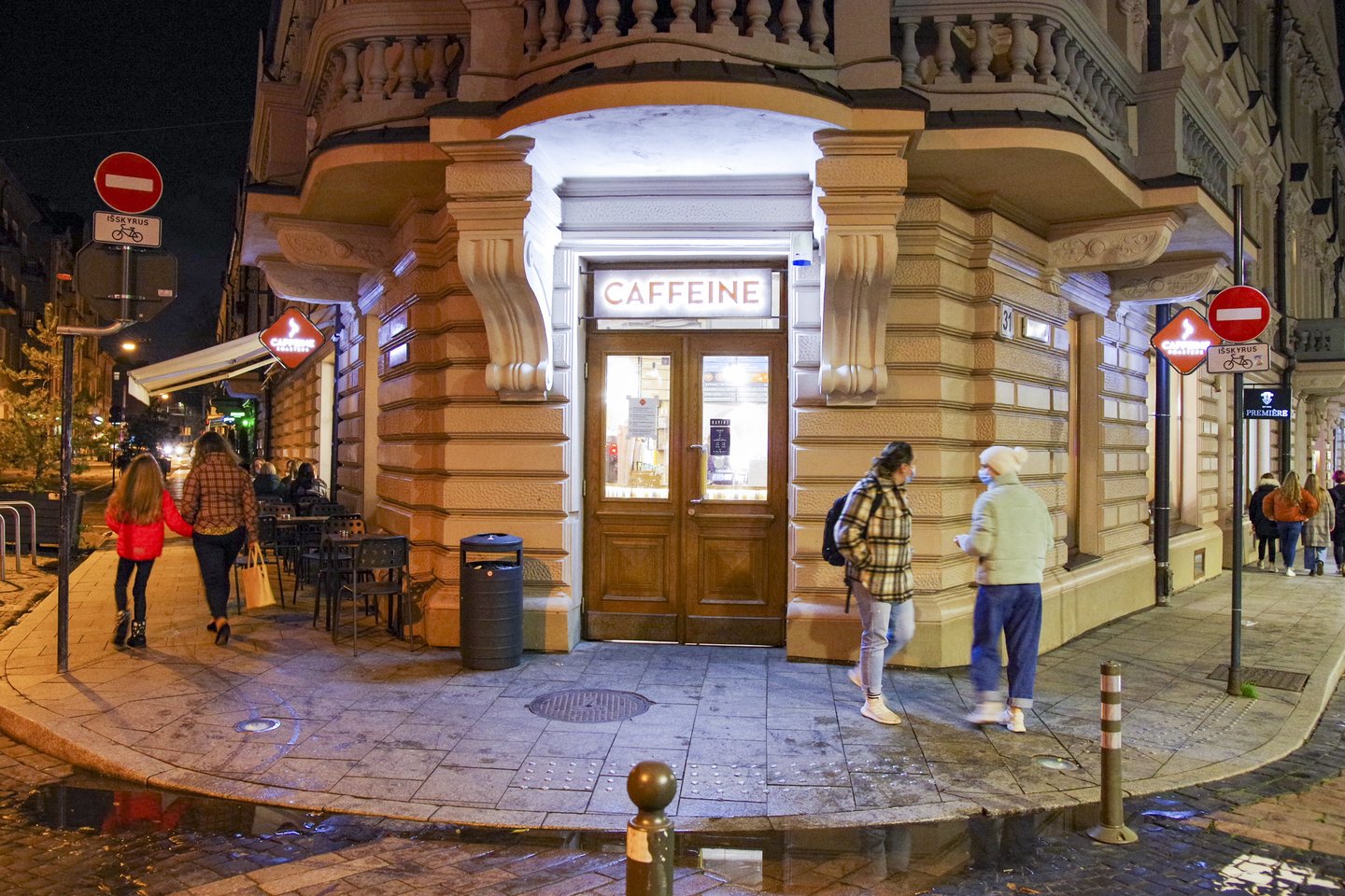 Nuo šeštadienio Lietuvoje trims savaitėms įvedamas visuotinis karantinas.<br>V.Ščiavinsko nuotr.