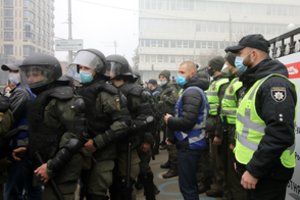V. Zelenskio bandymas įgyvendinti svarbias reformas – nuviliantis: ukrainiečių kantrybė jau senka
