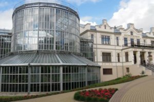 Ketinama atnaujinti Kretingos muziejaus oranžeriją