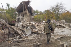 Armėnija praneša, kad Azerbaidžanas apšaudė Stepanakertą kasetiniais šaudmenimis