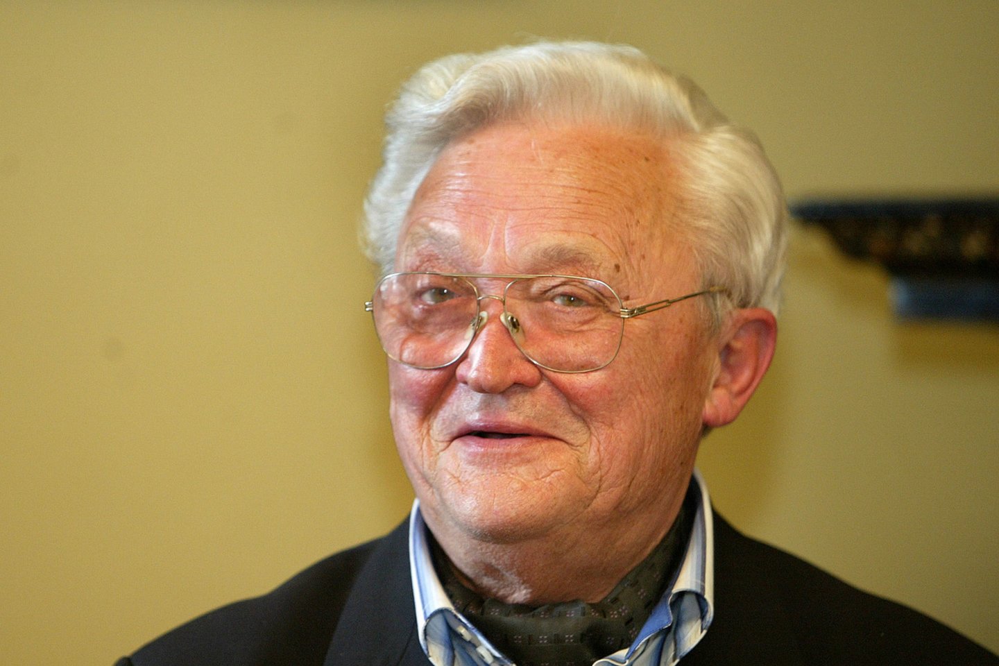 1931 m. gimė žurnalistas, rašytojas, Sąjūdžio iniciatyvinės grupės narys Algimantas Čekuolis.<br>R.Jurgaičio nuotr.