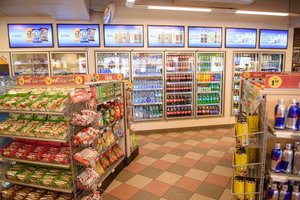 Laukia patikrinimai: aiškinsis, kaip vaistais prekiaujama parduotuvėse ir degalinėse