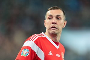 Vaizdo įrašas su save patenkinančia Rusijos futbolo žvaigžde tapo skandalu – rinktinė atsisakė žaidėjo
