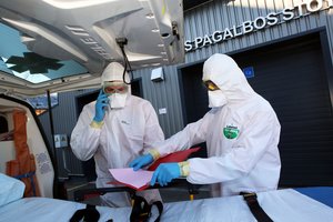 Tarp 11 mirusių nuo koronaviruso – ir į 30-39 metų grupę patenkanti COVID-19 auka, patvirtinti 1109 užsikrėtimai