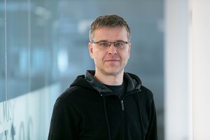 Ramūnas Gerbutavičius. Menas karantino metu: A. Veryga marina badu