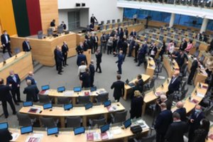 Seimas baigė savo darbus – kadenciją užbaigė himnu