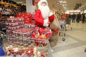 Prekybininkai: gyventojai šioms Kalėdoms išleis tiek pat arba dar daugiau