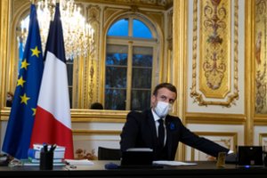 E. Macronas pasmerkė „piktnaudžiavimą“ teise į prieglobstį Europoje