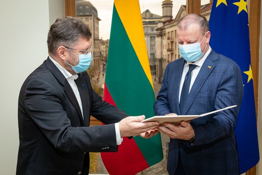 S. Skverneliui įteiktas Baltijos Asamblėjos medalis