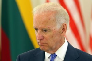 J. Bidenas vadina „gėdingu“ D. Trumpo atsisakymą pripažinti pralaimėjimą