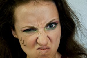 Koks klausimas labiausiai sunervina kiekvieną Zodiako ženklą