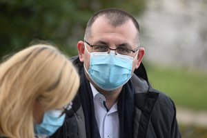 V. Kasiulevičius palūžo: dėl „beviltiškų lūzerių gaujos“ gali žlugti COVID-19 testavimo sistema