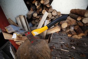 Vilniuje kirviu sužalotas vyras: sulaikytas girtas įtariamasis