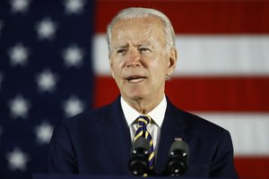 J. Bidenas nuramino sąjungininkes Azijoje dėl įsipareigojimų gynybos srityje