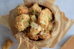 Traškūs kalafiorai su sūriu: paruošti lengva, o skonis – puikus