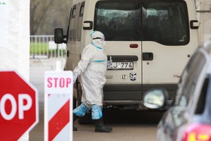 Per 11 lapkričio dienų – 78 koronaviruso aukos: NVSC konstatuoja – Vėlinių laikotarpio nesugebėjome atlaikyti