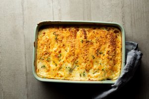 Mėsa įdaryti lietiniai su padažu: lengvesnė populiaraus itališko patiekalo versija