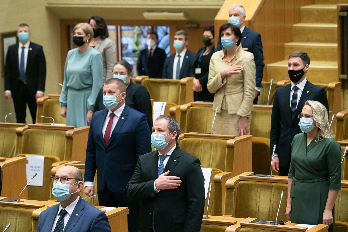 Penktadienis 13-oji – diena, kai prisiekė naujasis Seimas.<br>Seimo kanceliarijos nuotr. (aut. Olga Posaškova, Džoja Gunda Barysaitė)