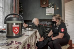 Senelių paramos akcija „Maltiečių sriuba“ šiemet kaip niekad aktuali