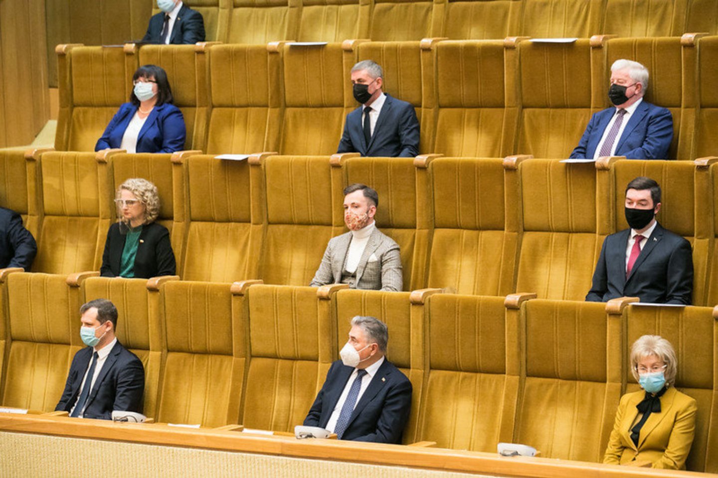 Penktadienis 13-oji – diena, kai prisiekė naujasis Seimas.<br>Seimo kanceliarijos nuotr. (aut. Olga Posaškova, Džoja Gunda Barysaitė)